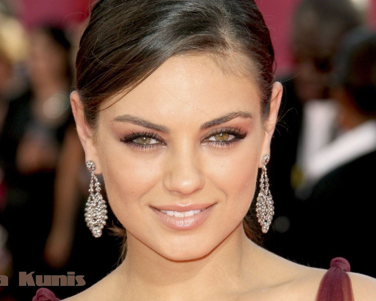 Mila Kunis krásné tapety na plochu #6 - 1280x1024