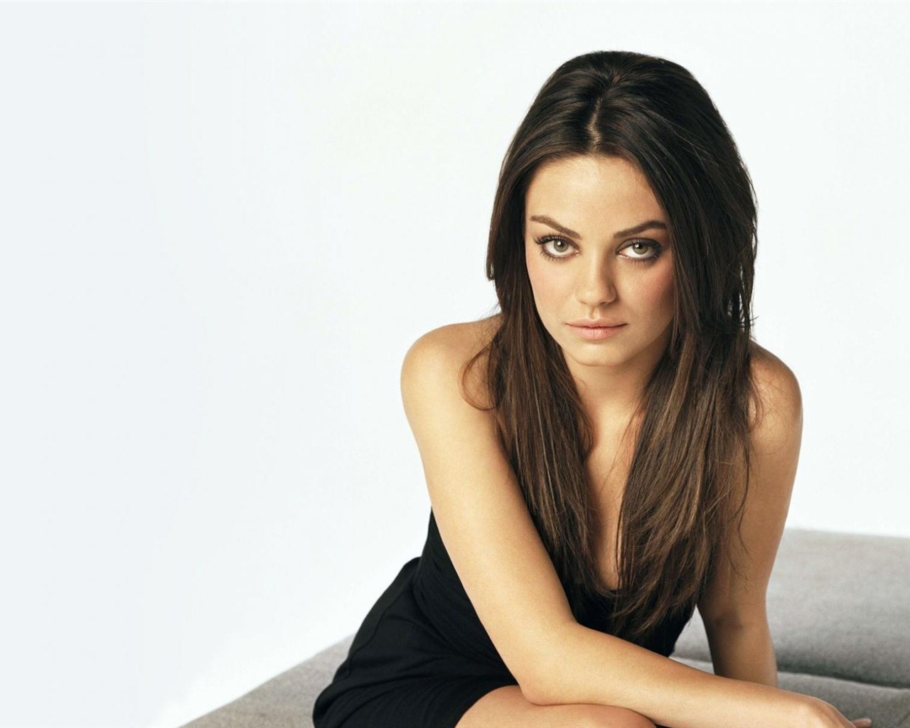 Mila Kunis krásné tapety na plochu #10 - 1280x1024
