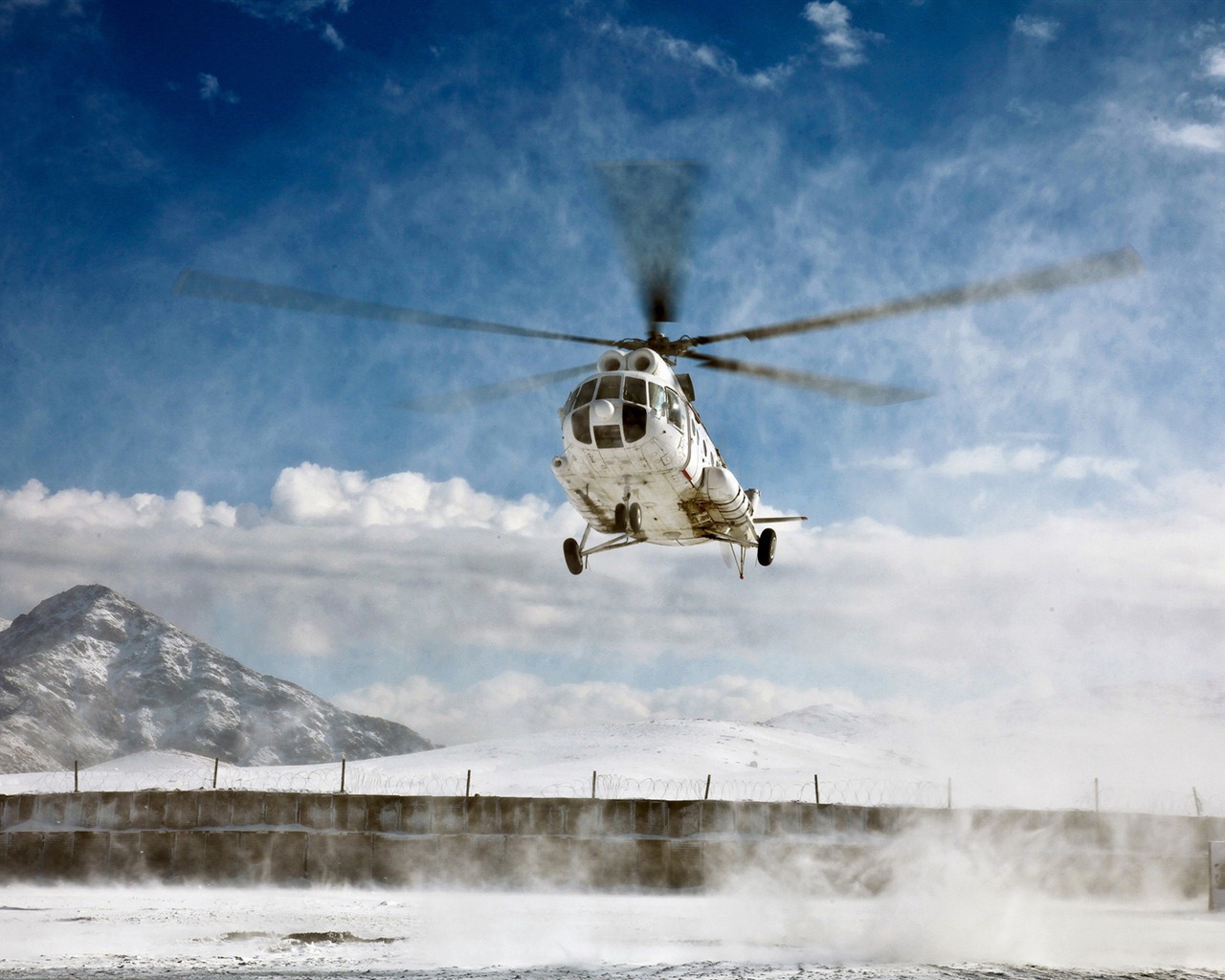 Military helicopters HD wallpapers #17 - 1280x1024