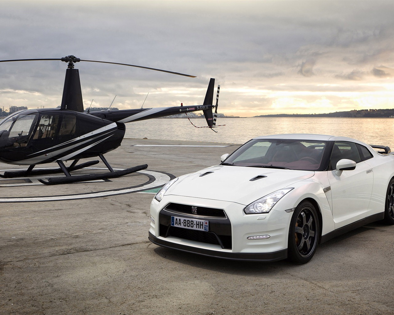 Nissan GT-R egoista 2011 HD tapety na plochu #7 - 1280x1024