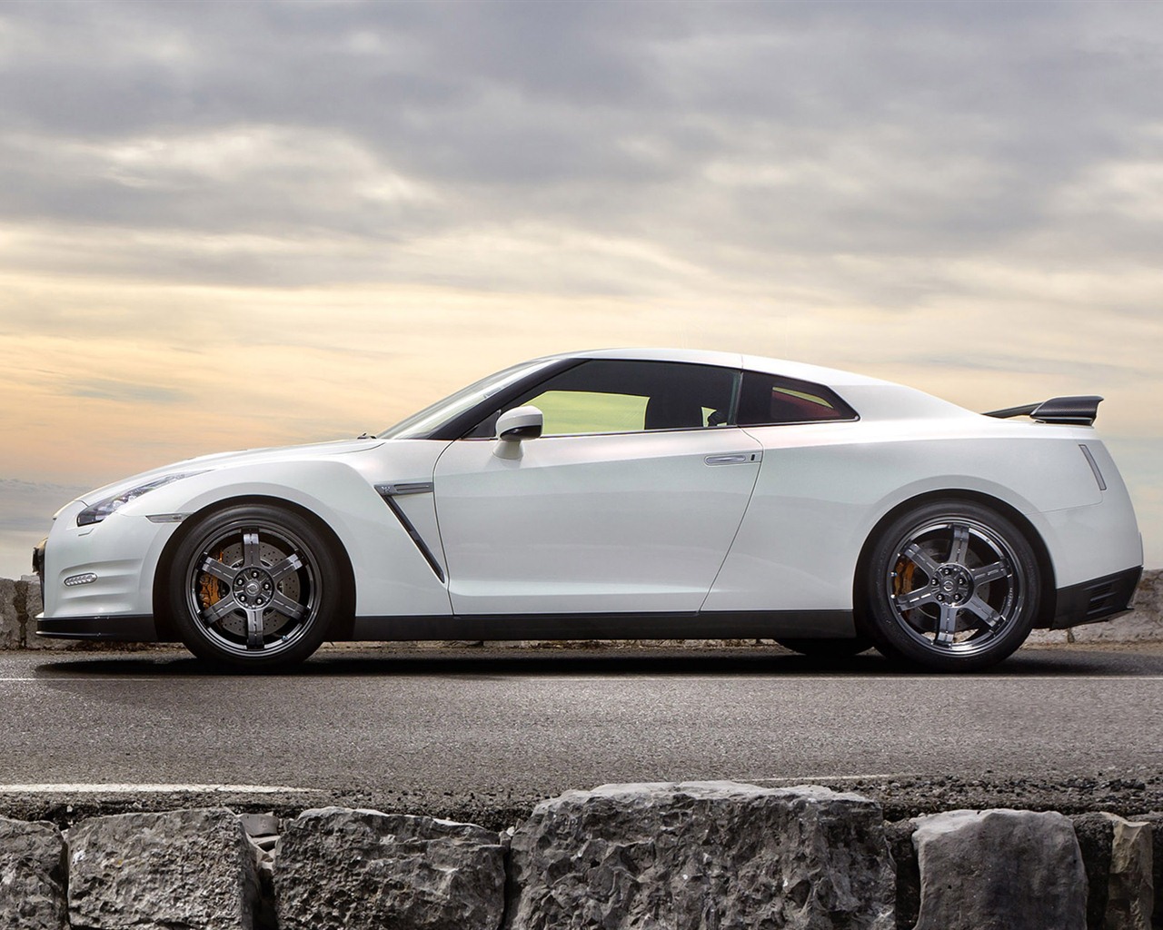 Nissan GT-R Egoist 2011 HD wallpapers #10 - 1280x1024