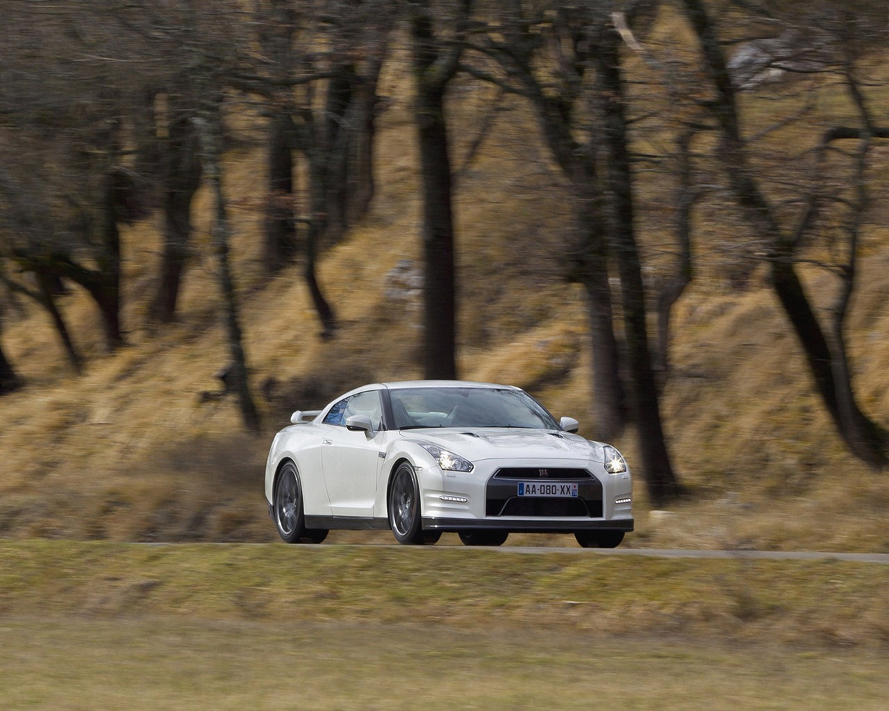 Nissan GT-R egoista 2011 HD tapety na plochu #11 - 1280x1024