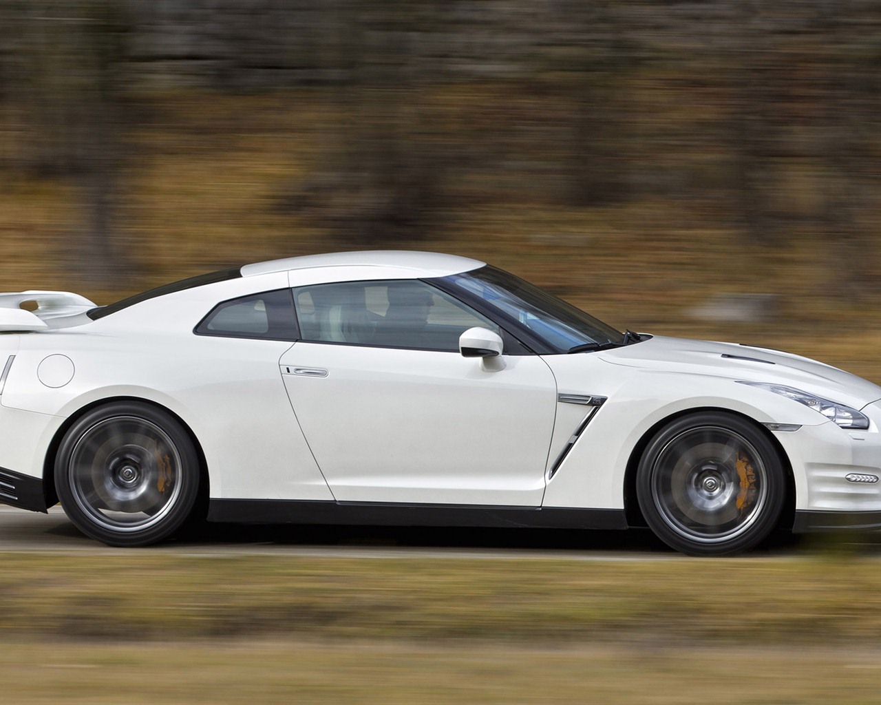 Nissan GT-R Egoist 2011 HD wallpapers #12 - 1280x1024