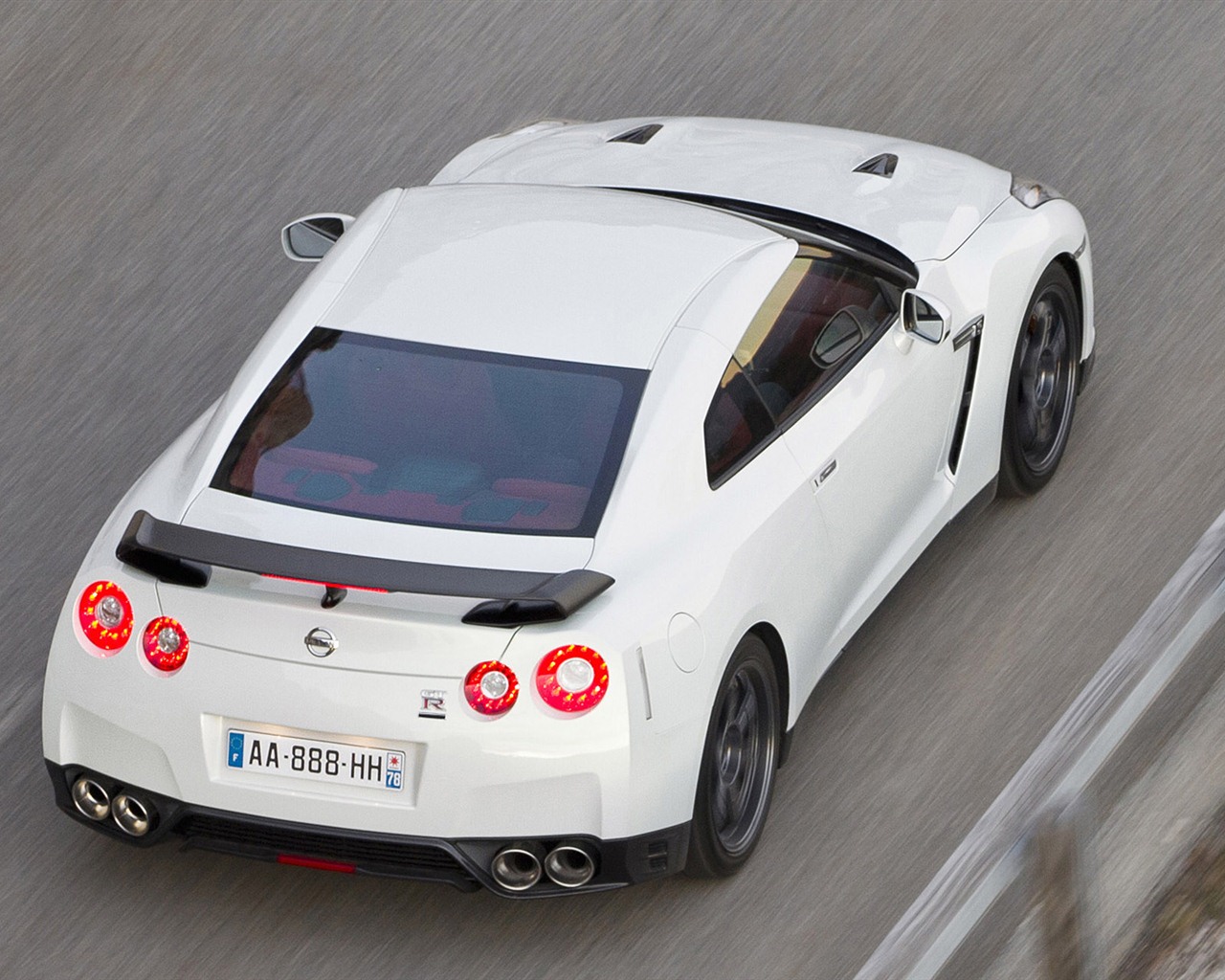 Nissan GT-R egoista 2011 HD tapety na plochu #33 - 1280x1024