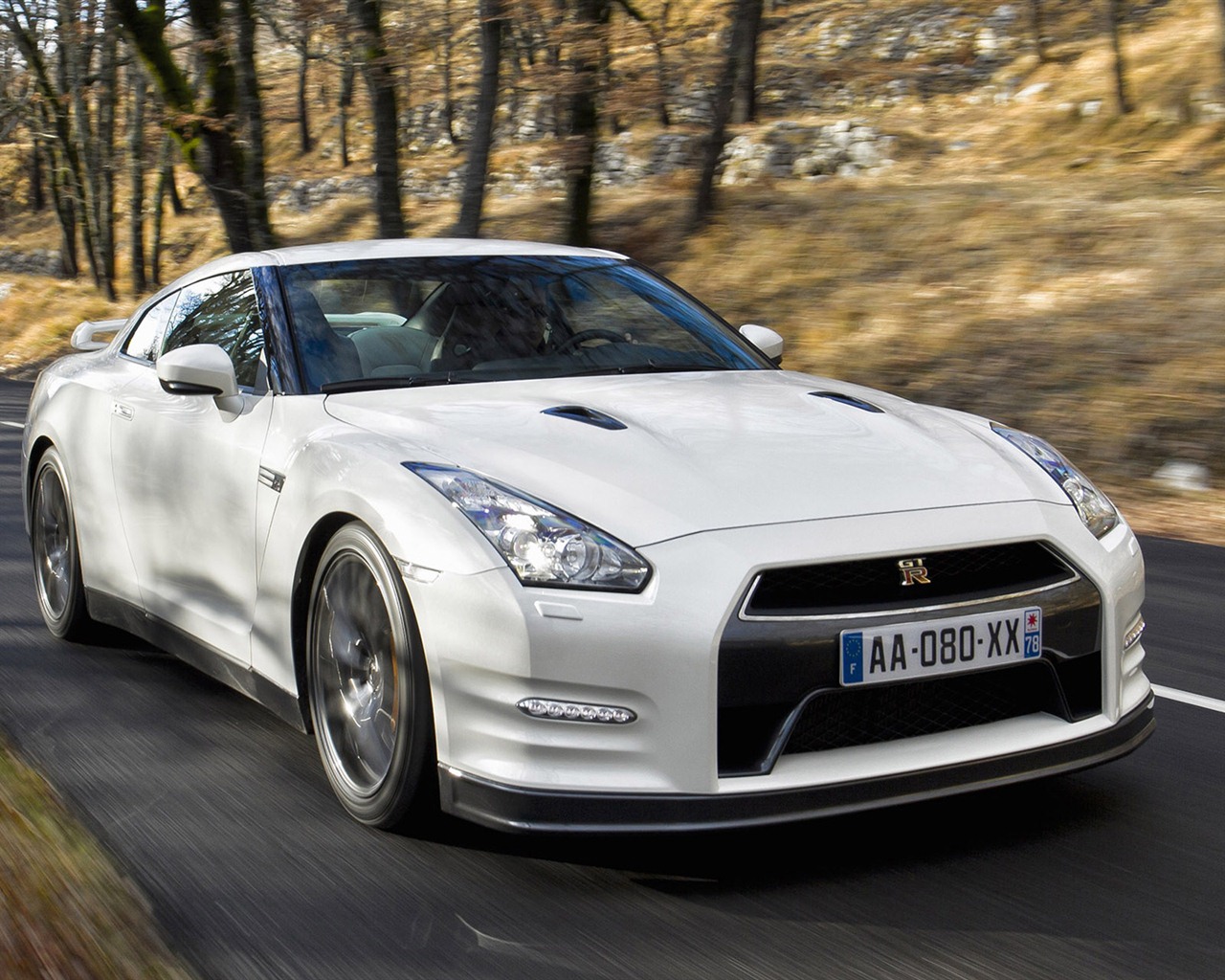 Nissan GT-R egoista 2011 HD tapety na plochu #34 - 1280x1024