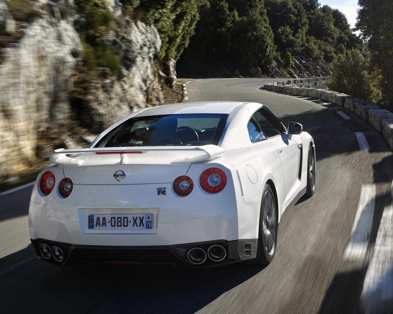 Nissan GT-R Egoist 2011 日產GT-R 利己主義高清壁紙 #37 - 1280x1024