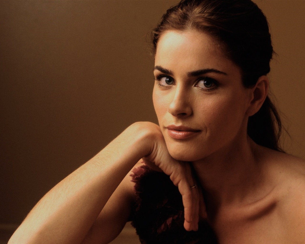 Amanda Peet fonds d'écran magnifiques #5 - 1280x1024