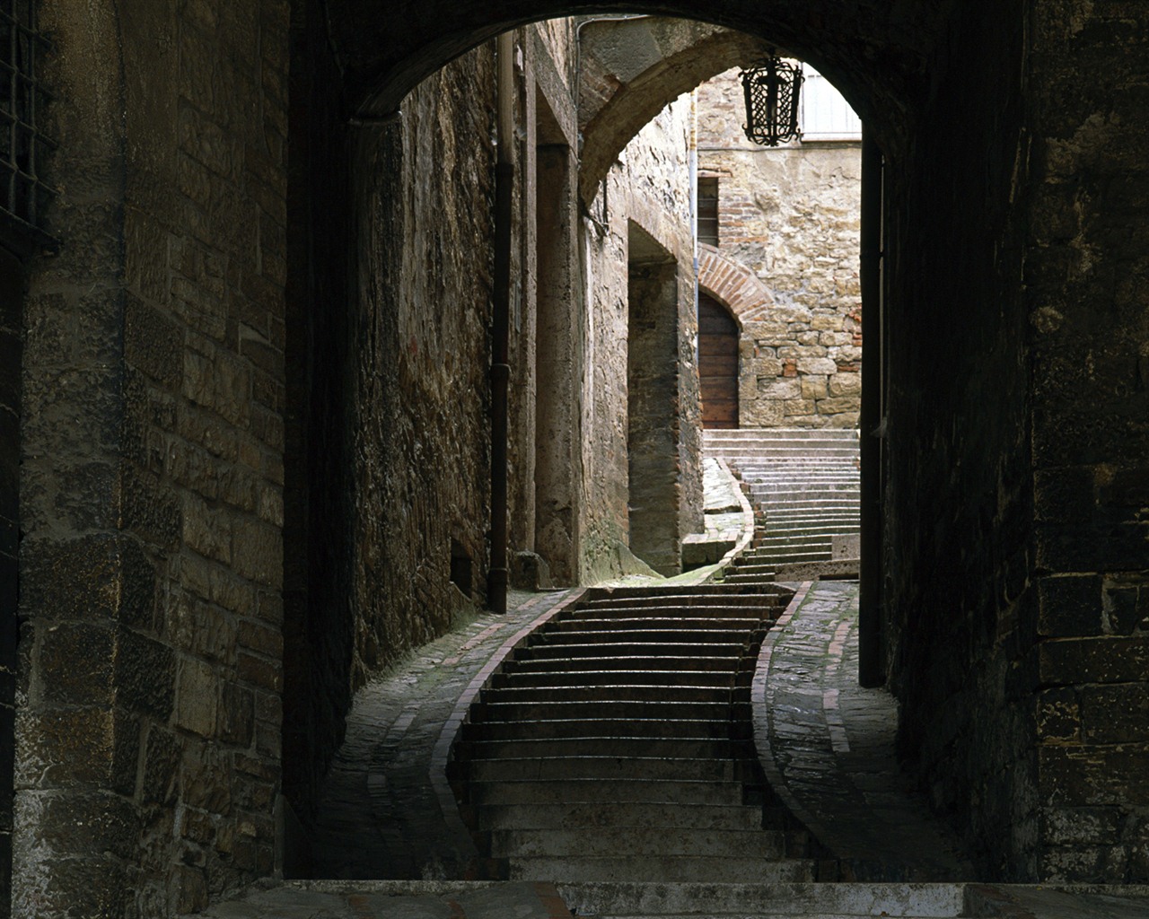 Windows 7 Fond d'écran: pavés et les corridors #10 - 1280x1024