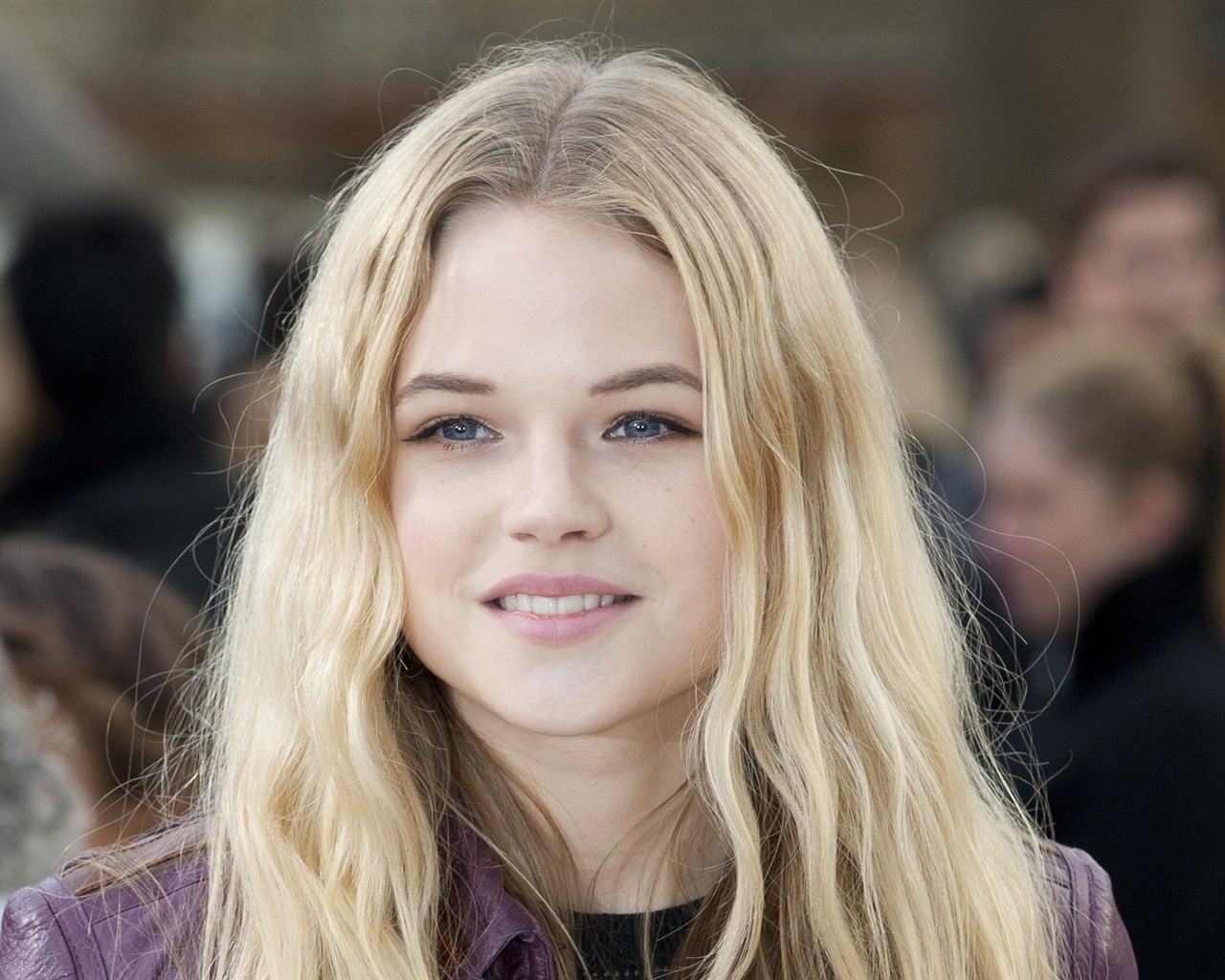 Gabriella Wilde 加布瑞拉·王爾德 美女壁紙 #1 - 1280x1024