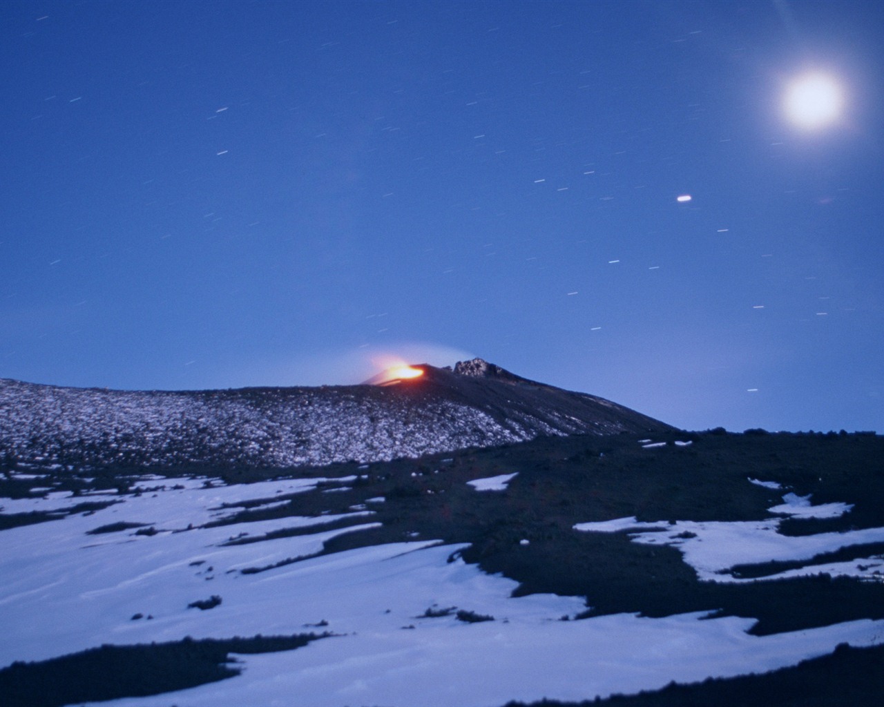 Sopečná erupce nádherné krajiny tapety #8 - 1280x1024