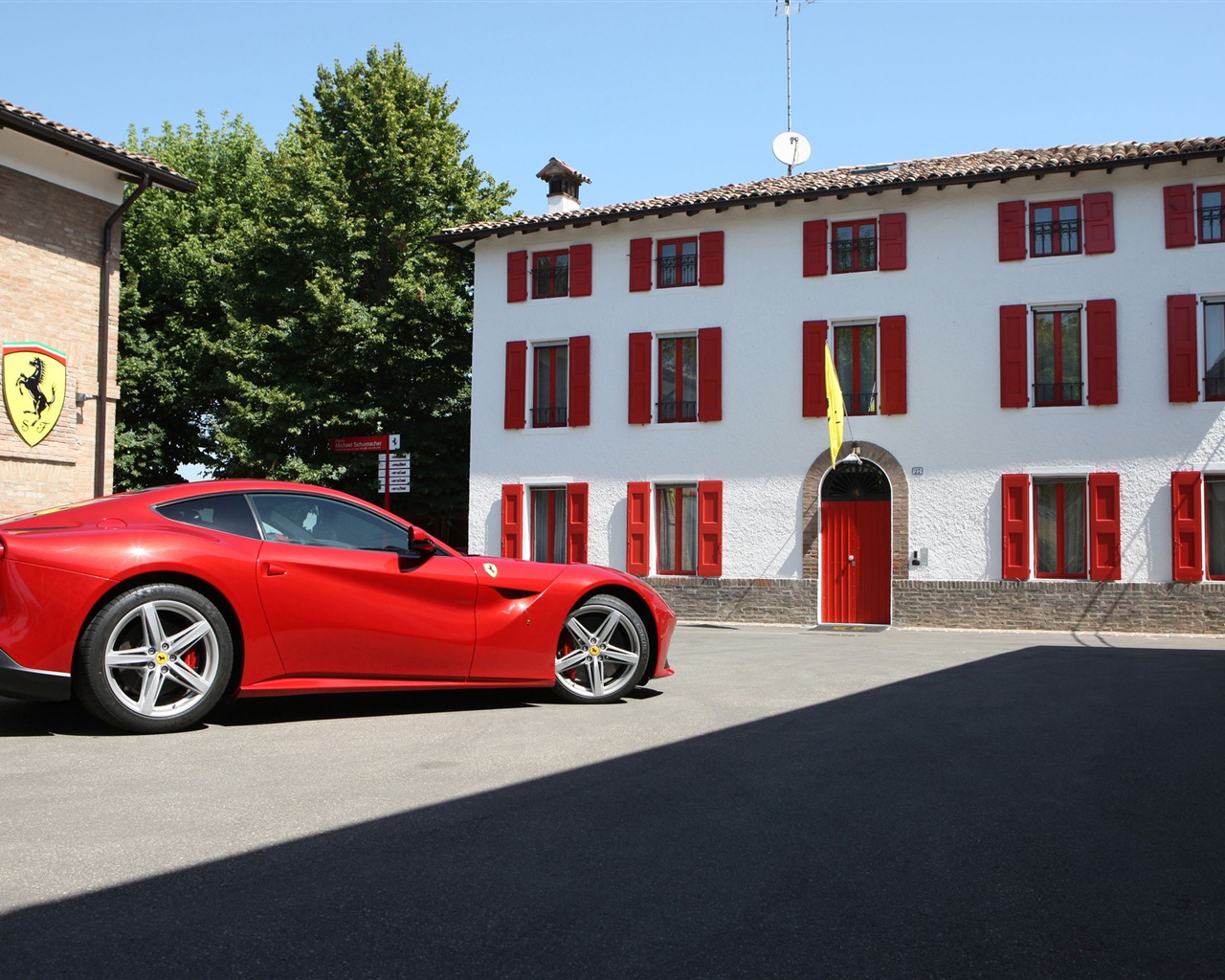 Ferrari F12 Berlinetta 2012 fonds d'écran HD #11 - 1280x1024