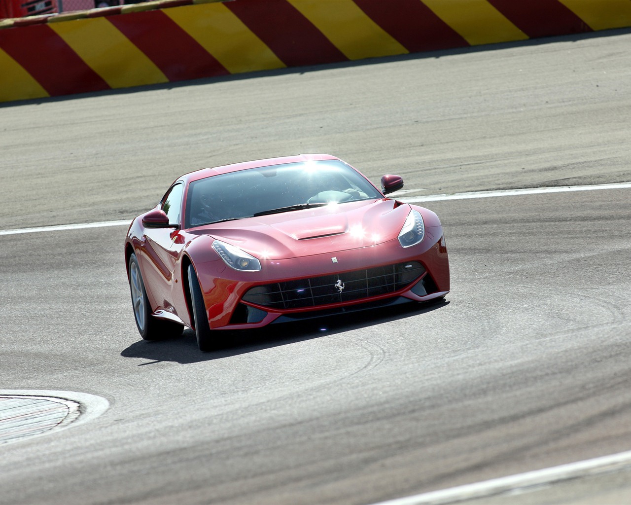 2012 Ferrari F12 Berlinetta 法拉利 高清壁纸14 - 1280x1024