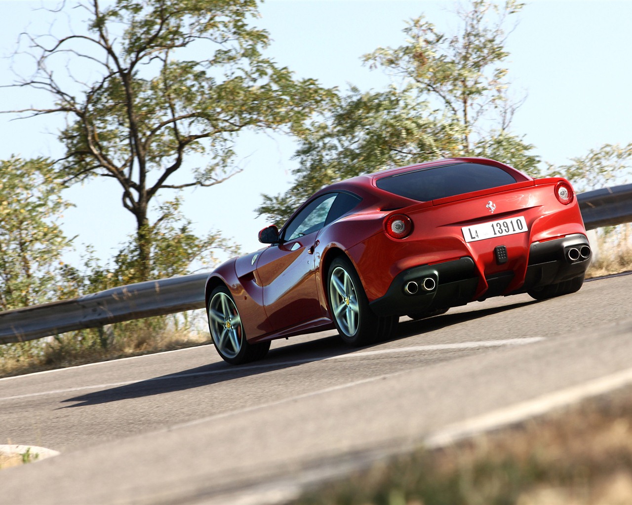 2012 Ferrari F12 Berlinetta 法拉利 高清壁纸17 - 1280x1024