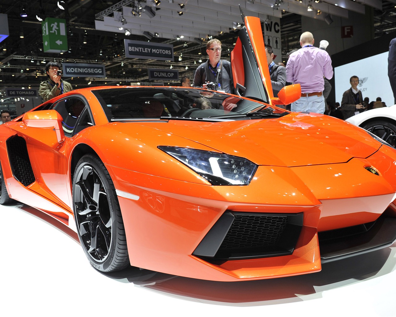 2012ランボルギーニAventador LP700-4 HDの壁紙 #34 - 1280x1024