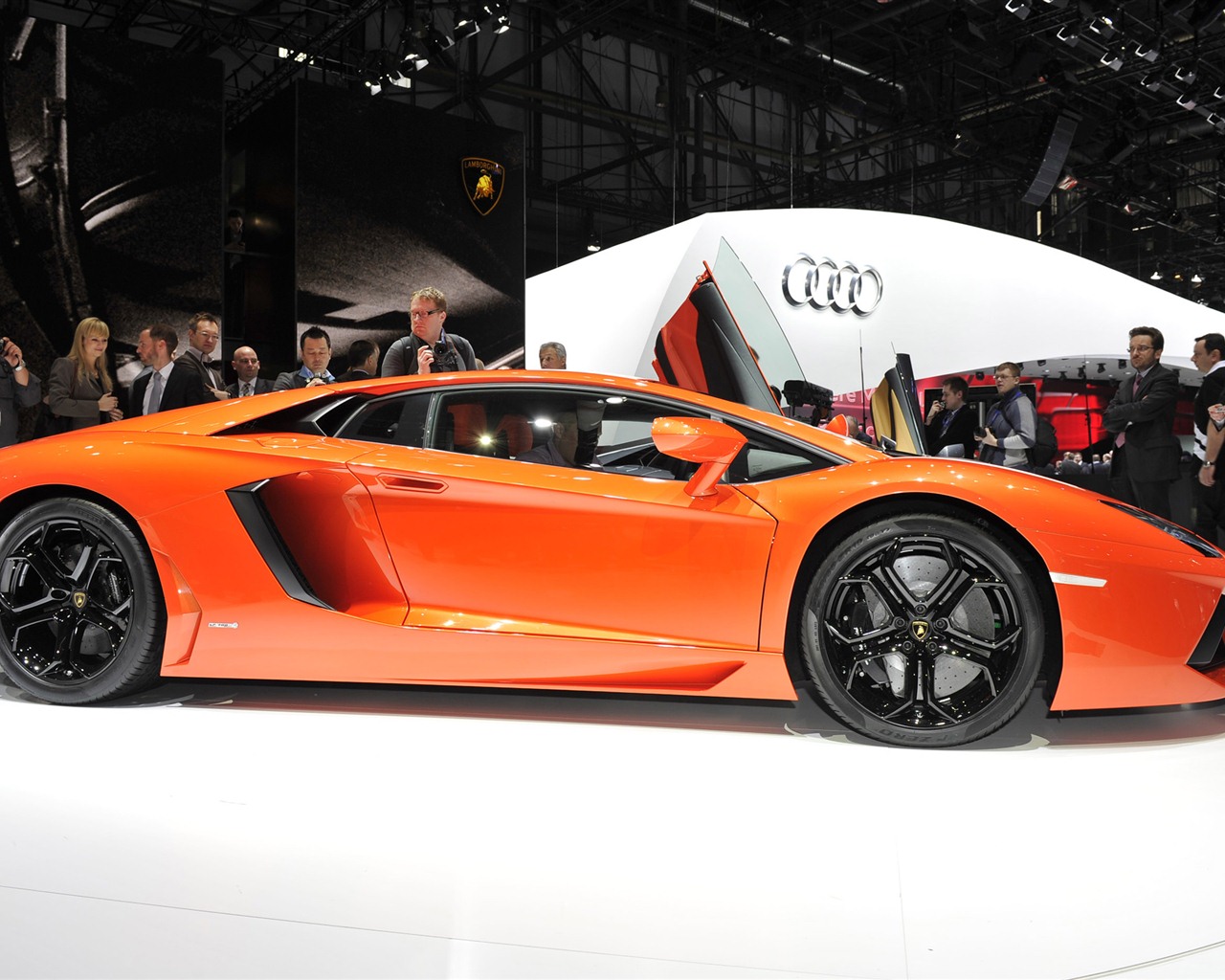 2012 Lamborghini Aventador LP700-4 蘭博基尼高清壁紙 #37 - 1280x1024