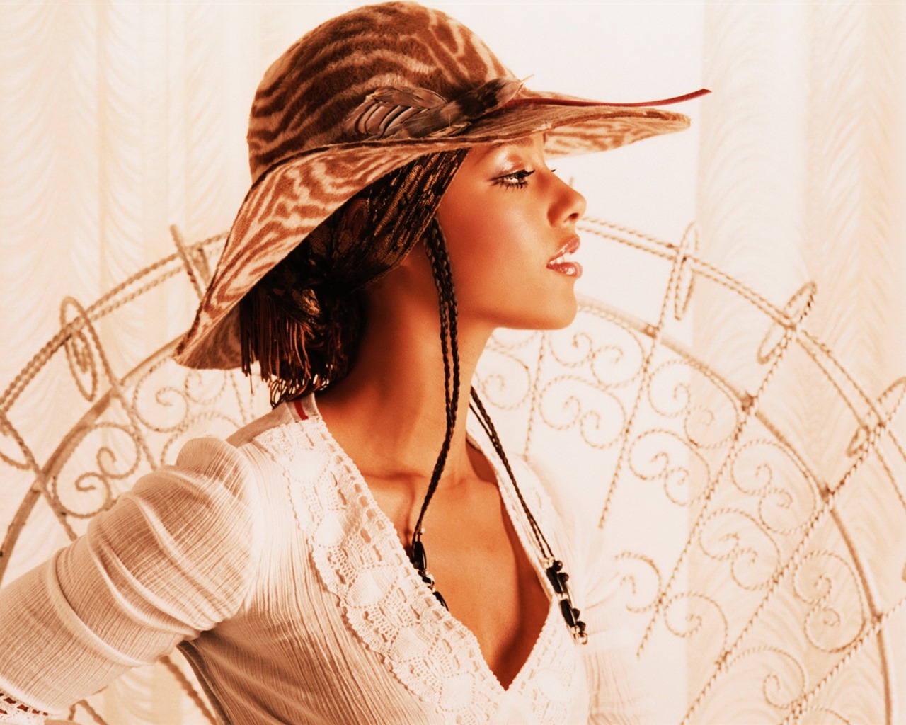 Alicia Keys krásné Tapety na plochu #8 - 1280x1024