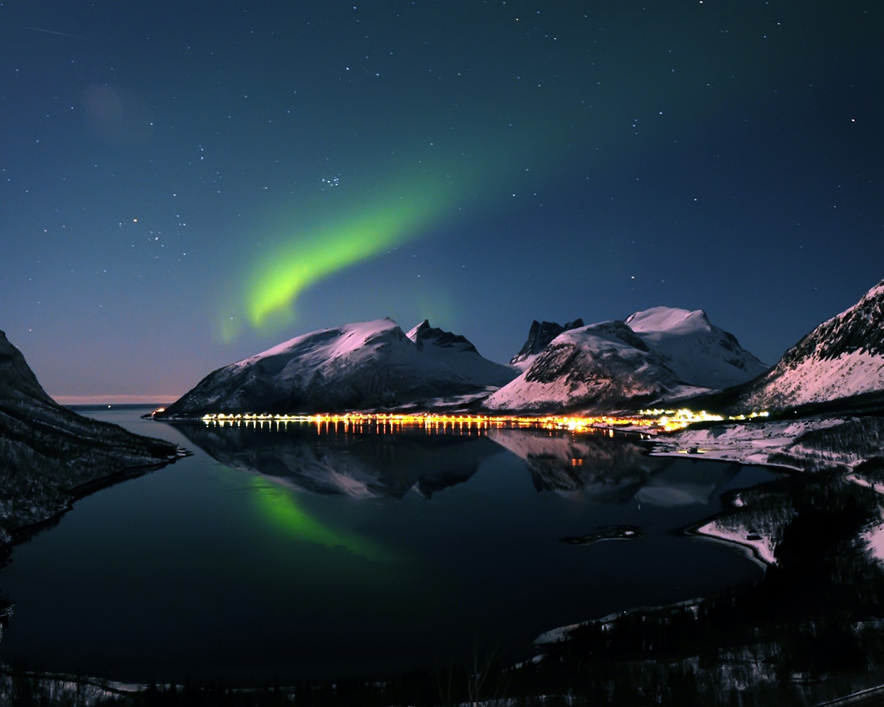Natural wonders of the Northern Lights HD Wallpaper (2) #2 - 1280x1024