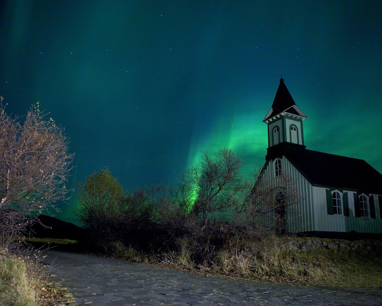 Natural wonders of the Northern Lights HD Wallpaper (2) #14 - 1280x1024