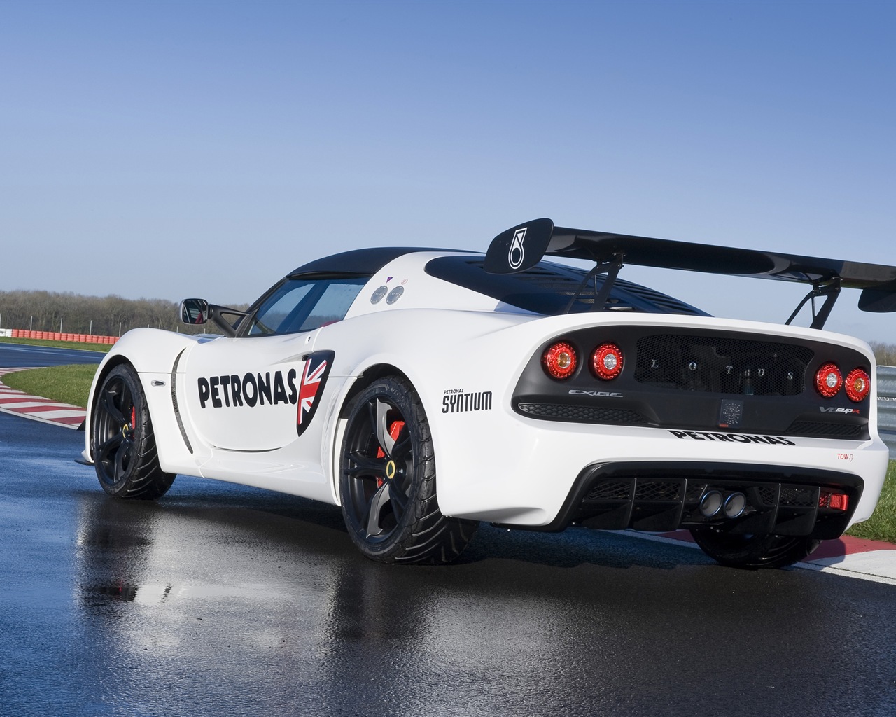 2013 Lotus Exige Cup V6 R HD Tapety na plochu #7 - 1280x1024