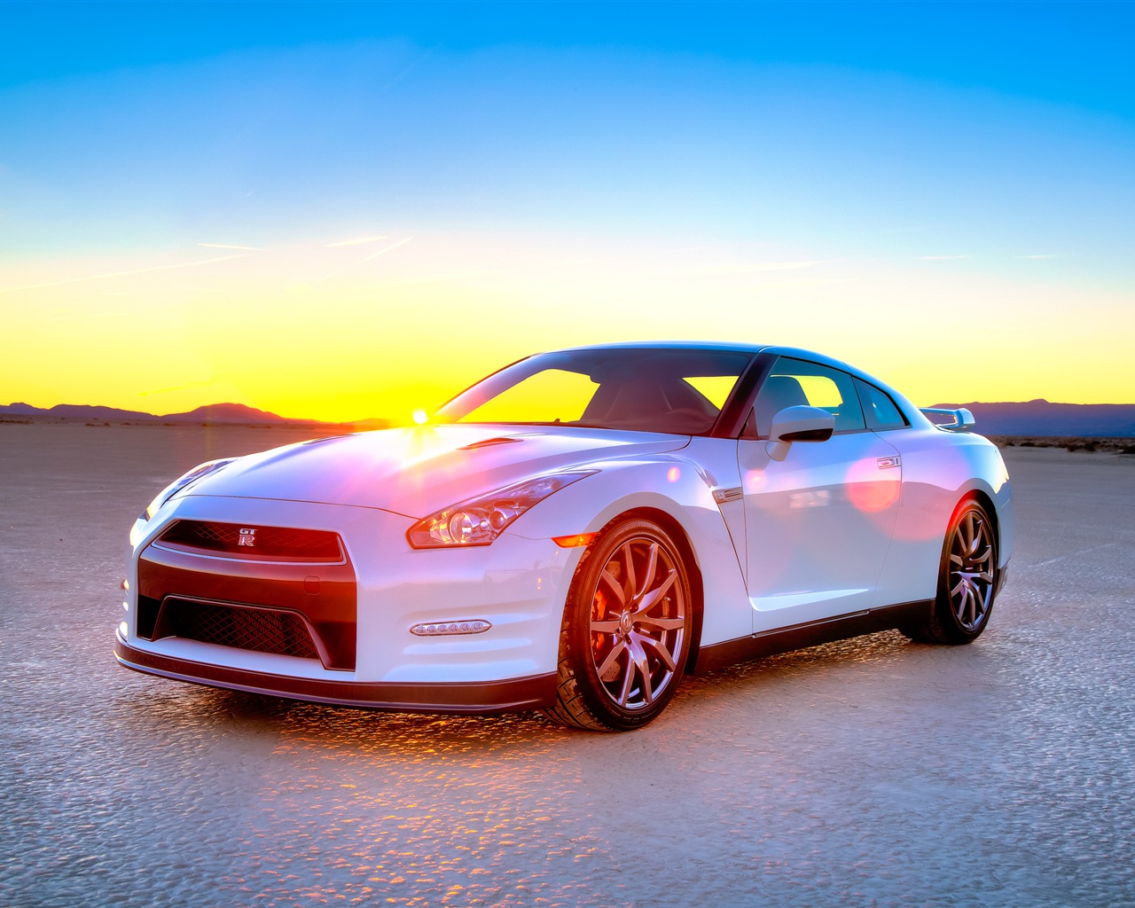 2013 Nissan GT-R R35 USA version 日产 美国版 高清壁纸1 - 1280x1024