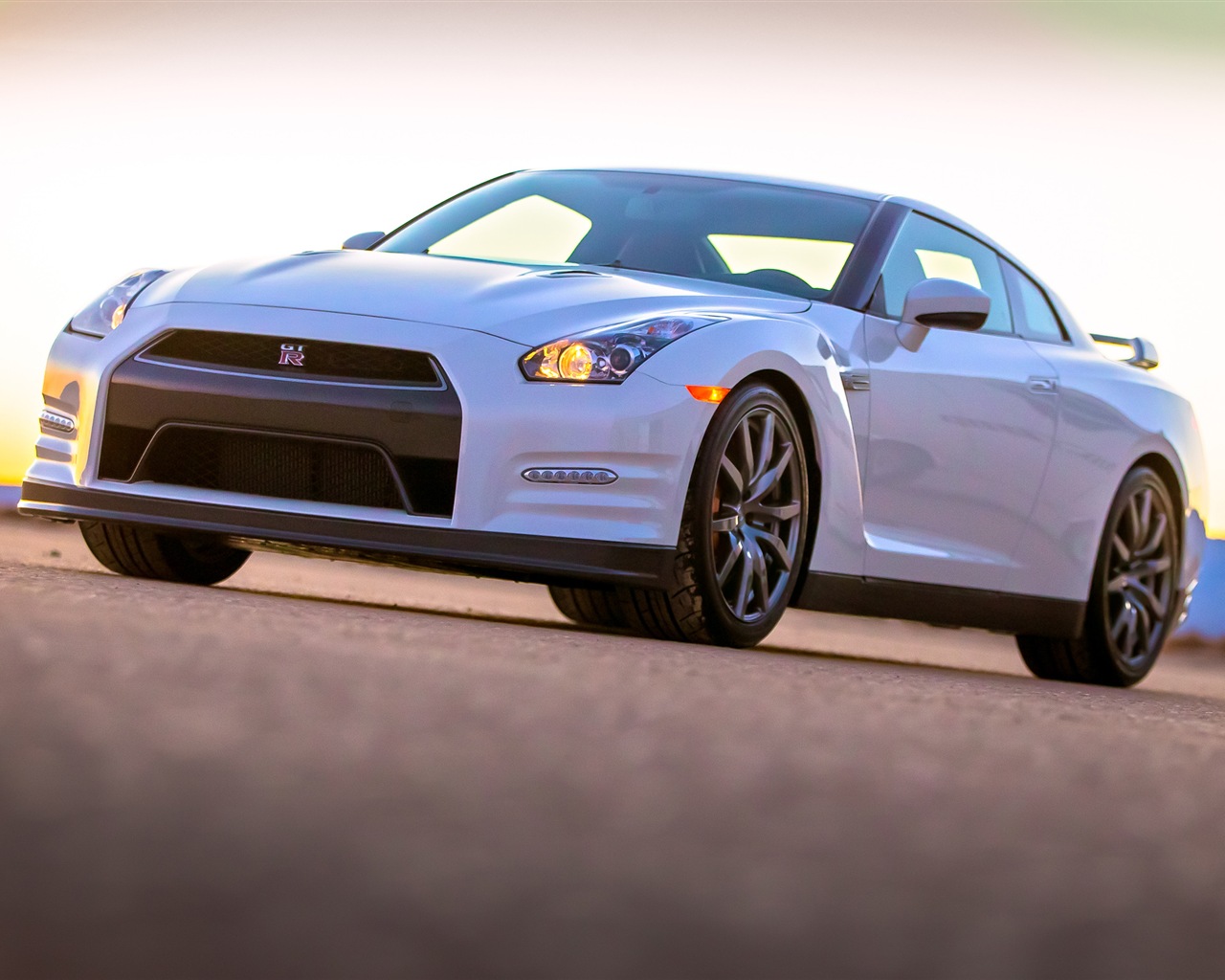 2013 Nissan GT-R R35 USA verze HD Tapety na plochu #14 - 1280x1024