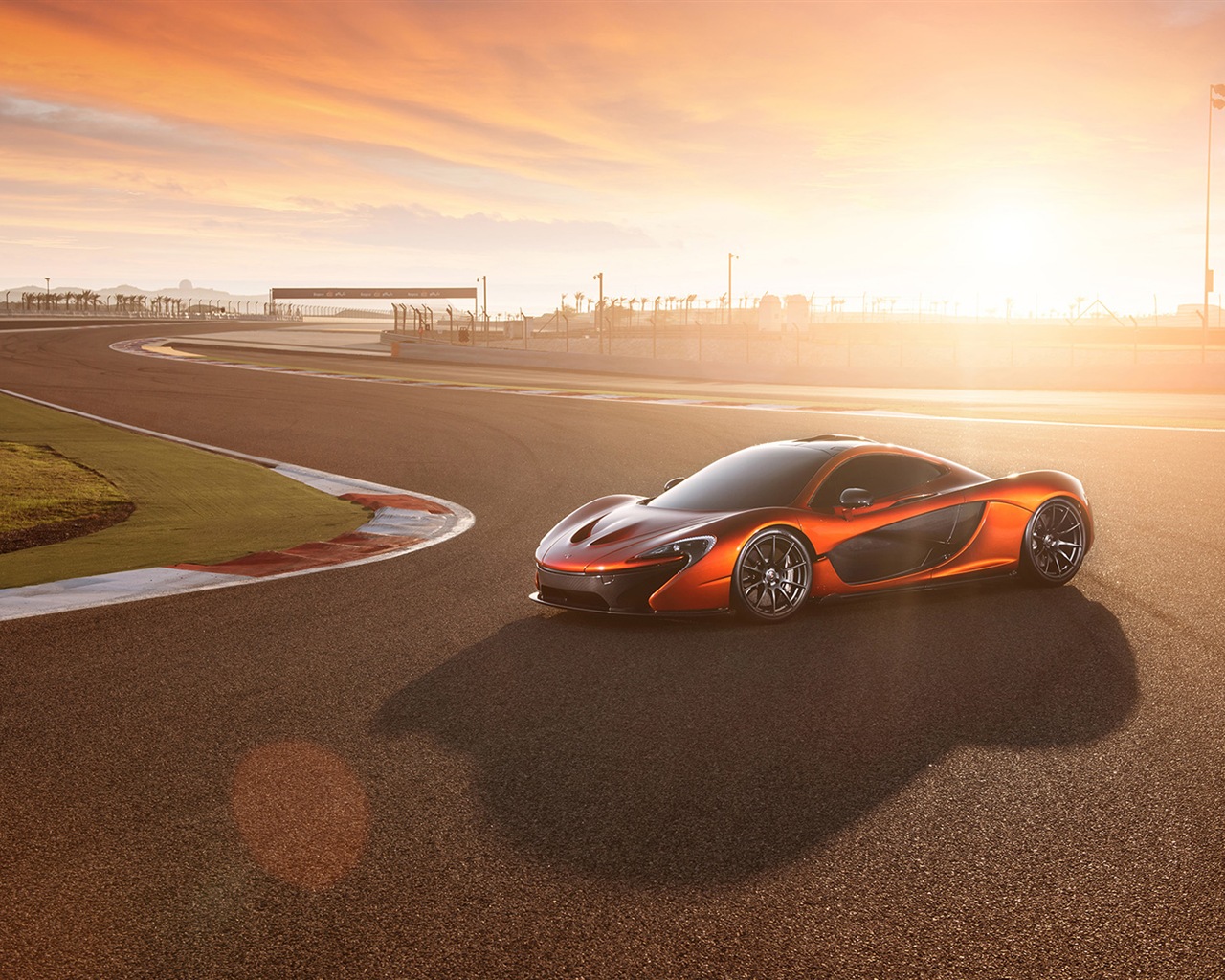 2013 McLaren P1 supercar 迈凯轮P1 超级跑车高清壁纸6 - 1280x1024