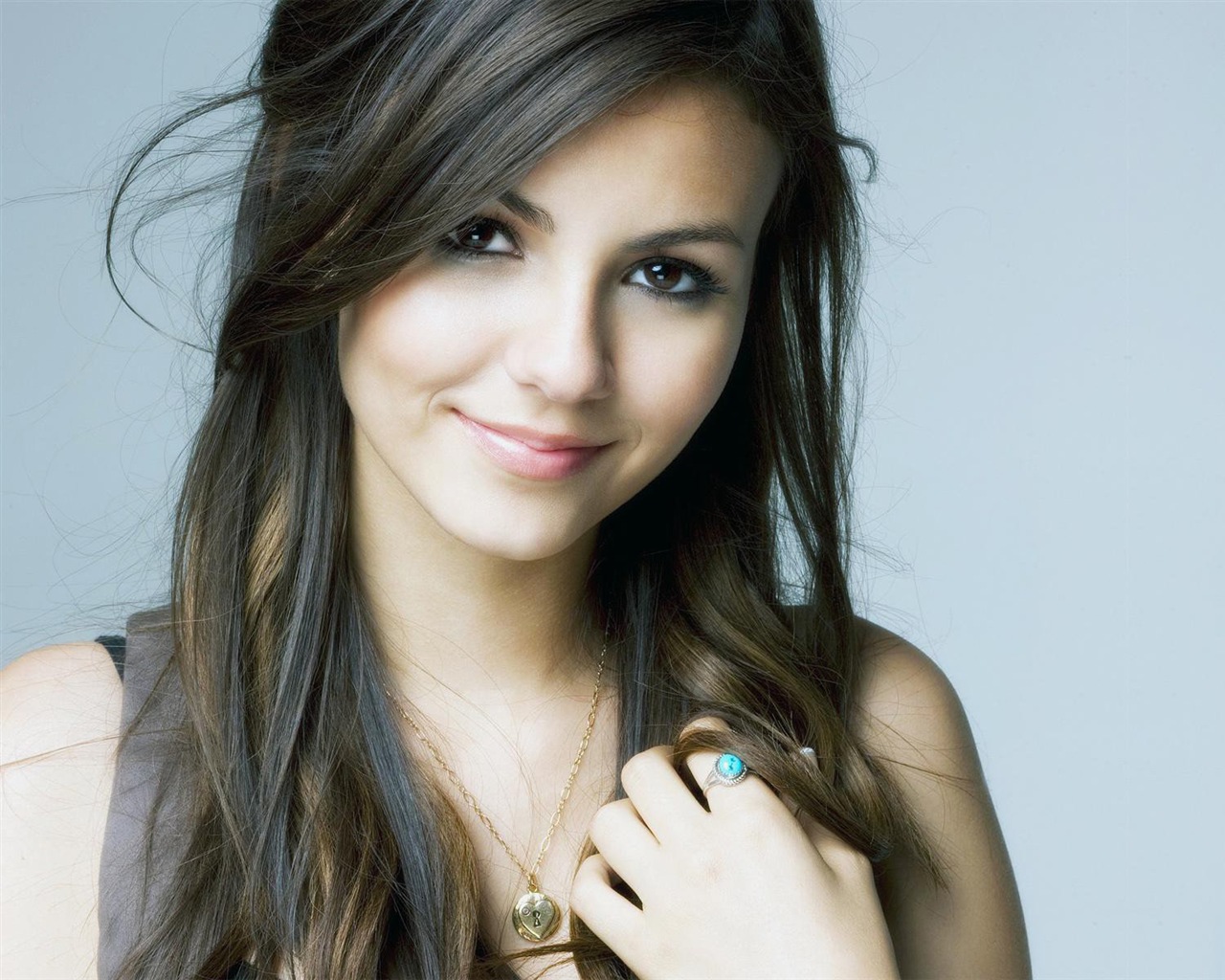 Victoria Justice beautiful wallpapers #6 - 1280x1024