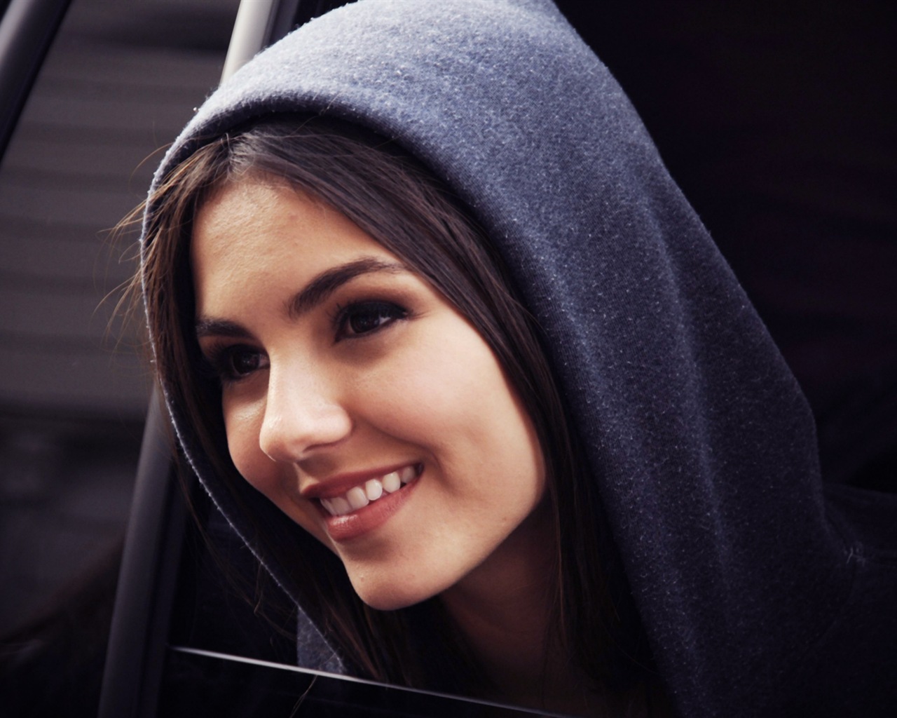 Victoria Justice hermosos fondos de pantalla #28 - 1280x1024