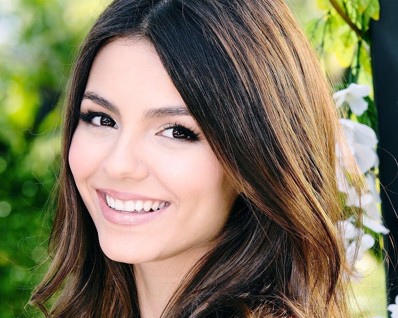 Victoria Justice 維多利亞·嘉絲蒂 美女壁紙 #37 - 1280x1024