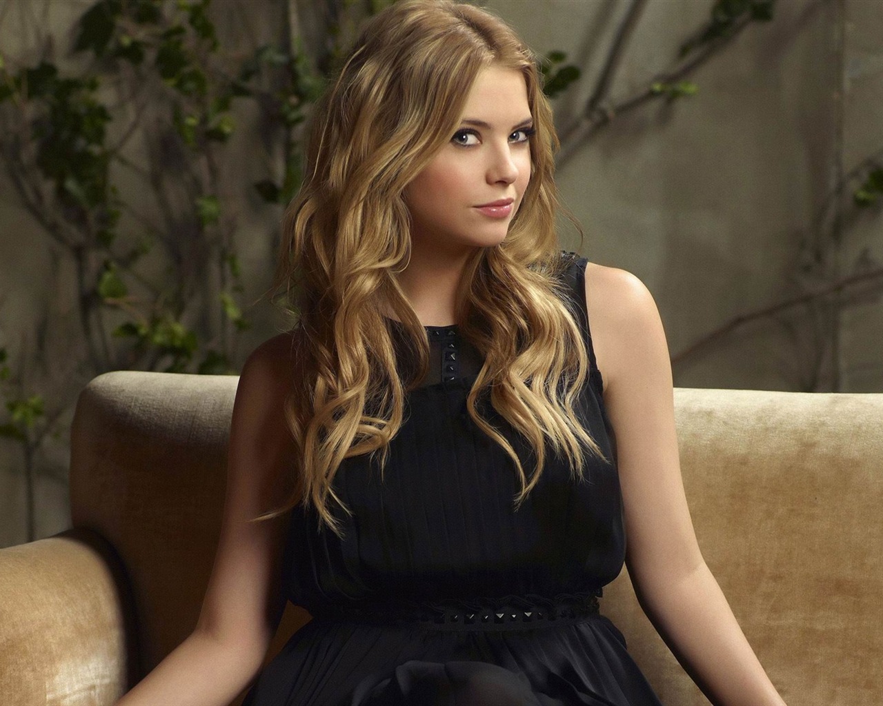 Ashley Benson 艾什莉·本森 美女壁紙 #3 - 1280x1024