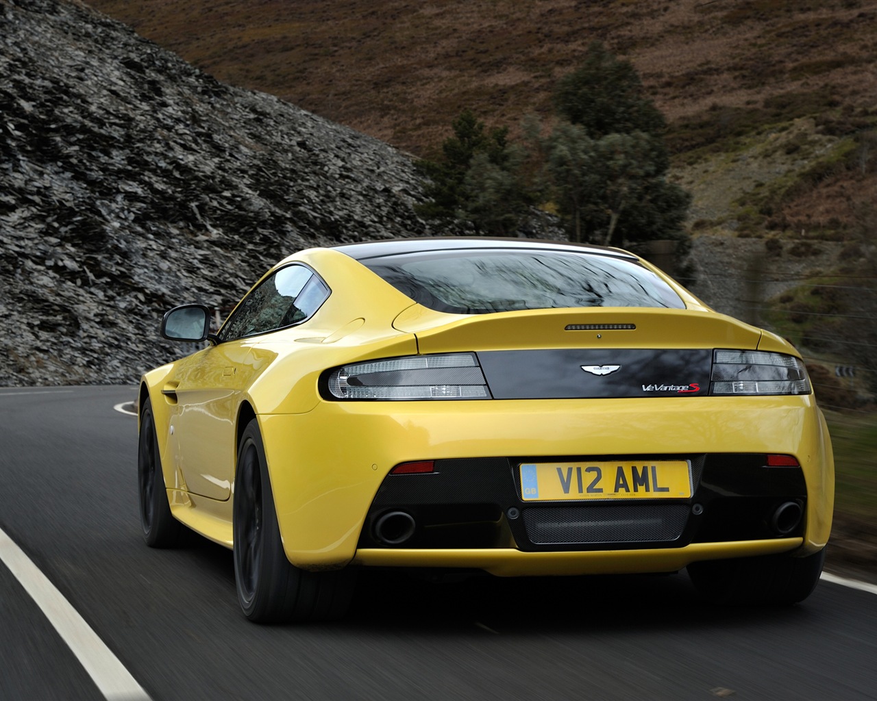 2013 Aston Martin V12 Vantage S 阿斯頓·馬丁V12 Vantage 高清壁紙 #8 - 1280x1024