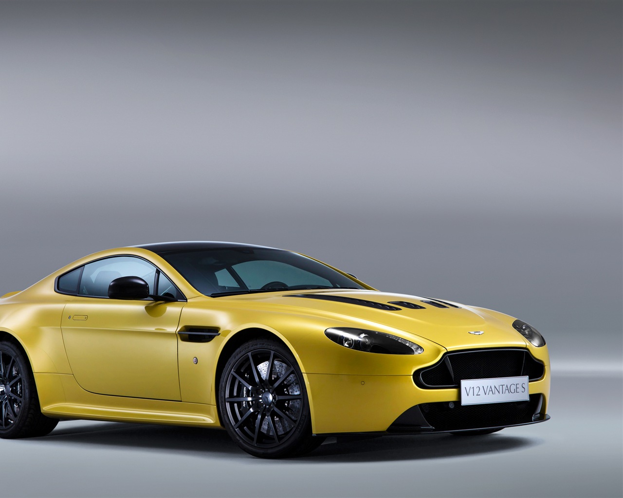 2013 Aston Martin V12 Vantage S HD tapety na plochu #10 - 1280x1024