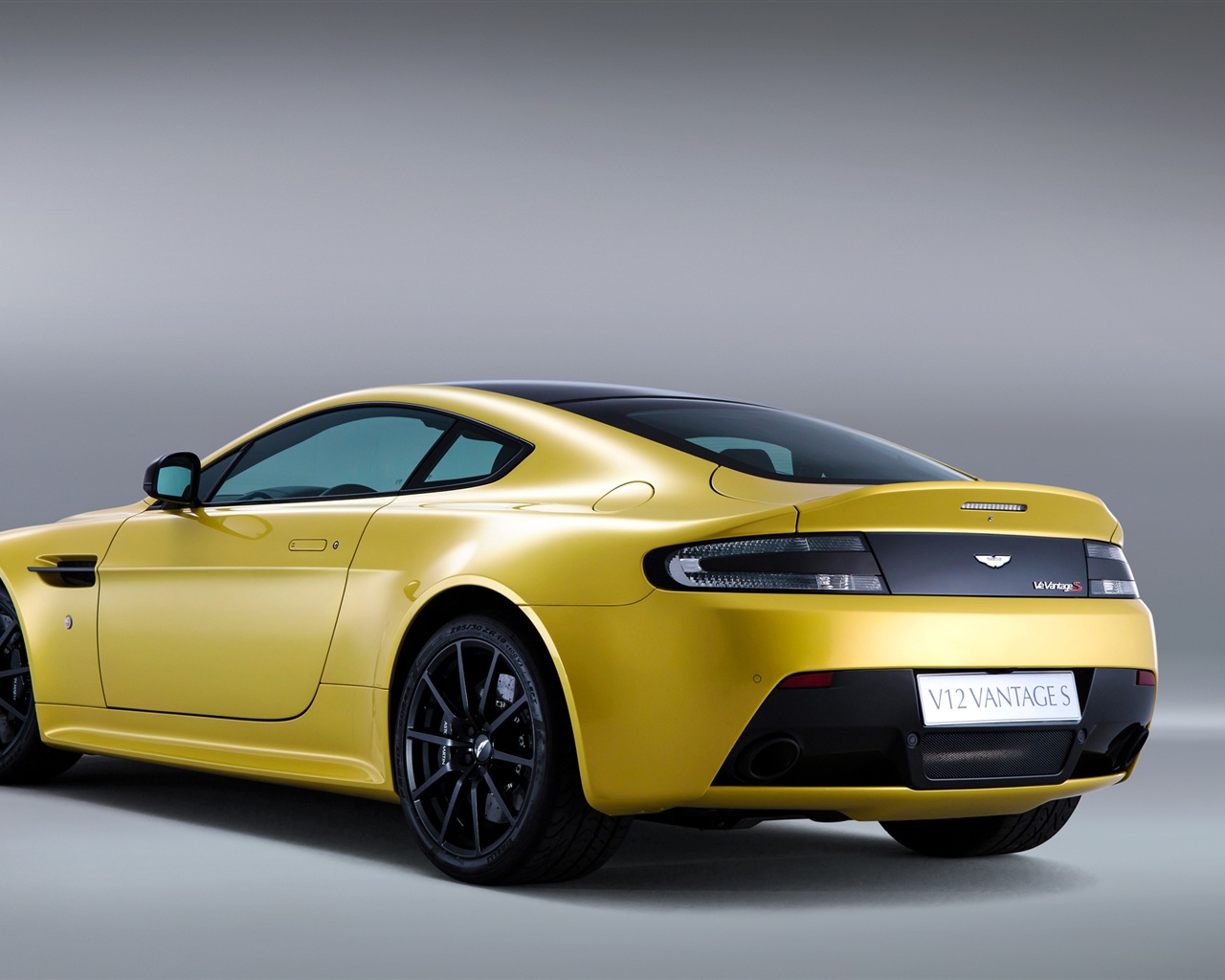 2013 Aston Martin V12 Vantage S HD tapety na plochu #12 - 1280x1024