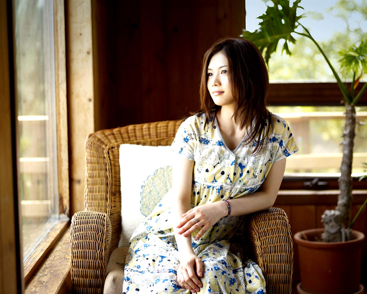 Japanese singer Yoshioka Yui HD wallpapers #6 - 1280x1024