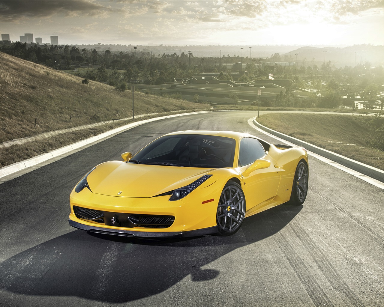 2013 Ferrari 458 Italia with 458-V 法拉利高清壁紙 #1 - 1280x1024