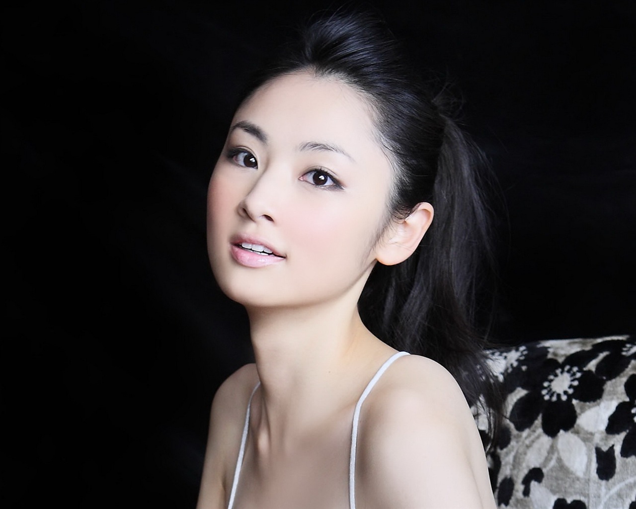 Tantan Hayashi japonská herečka HD tapety na plochu #6 - 1280x1024