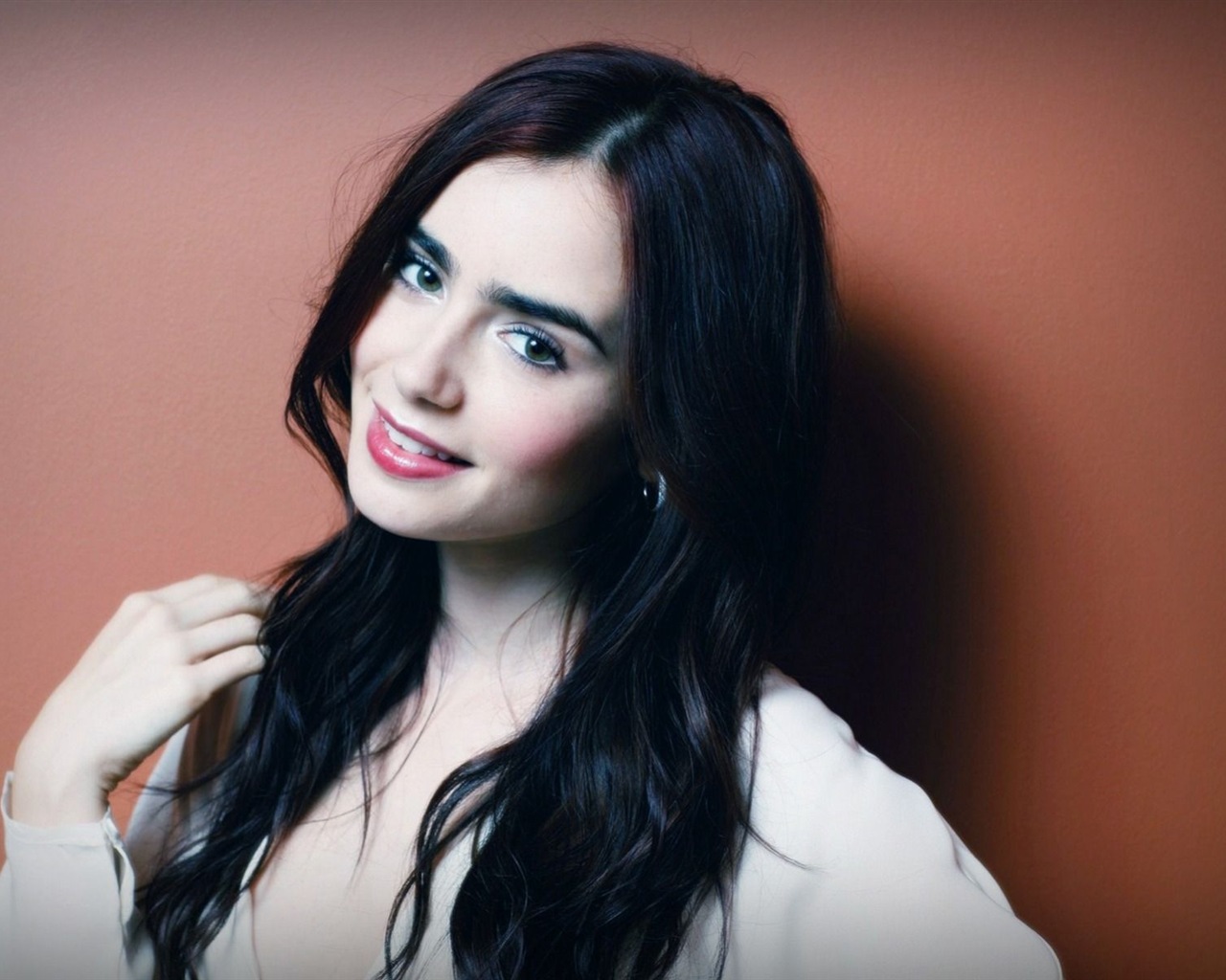 Lily Collins beaux fonds d'écran #6 - 1280x1024