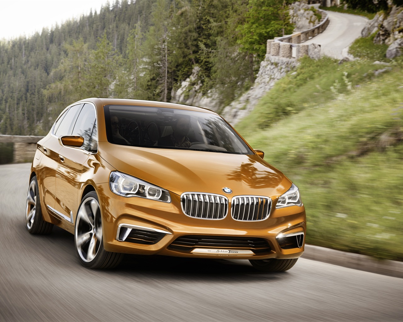 2013 BMW Concept Active Tourer 寶馬旅行車 高清壁紙 #5 - 1280x1024