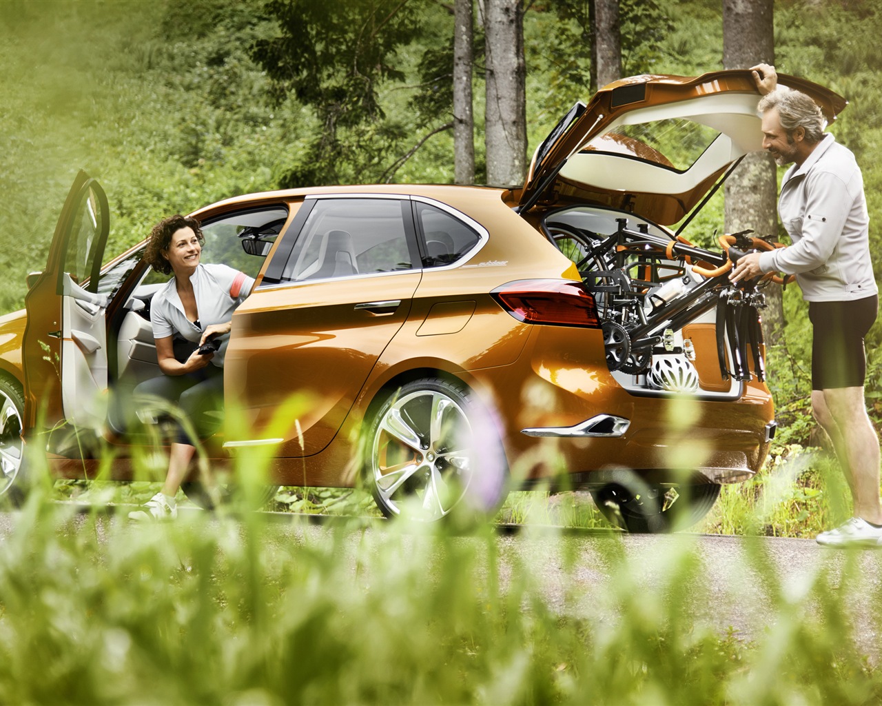 2013 BMW 컨셉 액티브 포장 형 관광 자동차의 HD 배경 화면 #9 - 1280x1024
