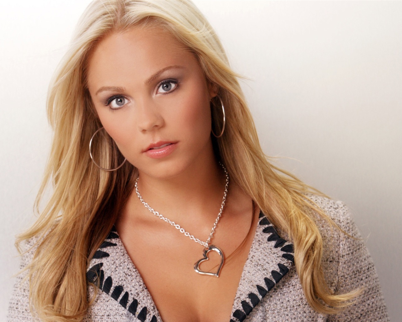 Laura Vandervoort 勞拉·范德沃特 高清壁紙 #6 - 1280x1024