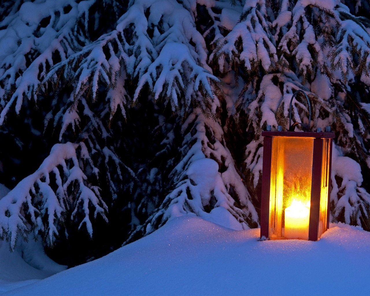 Windows 8 主題高清壁紙：冬季雪的夜景 #2 - 1280x1024