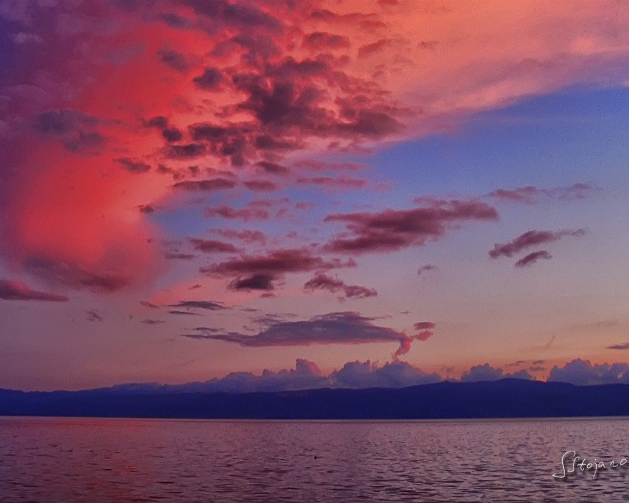 Après le coucher du soleil, le lac d'Ohrid, fonds d'écran Windows 8 thème HD #2 - 1280x1024