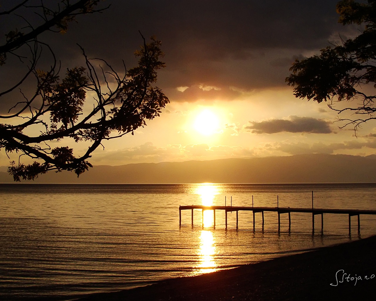 Nach Sonnenuntergang, See Ohrid, Windows 8 Theme HD Wallpaper #8 - 1280x1024