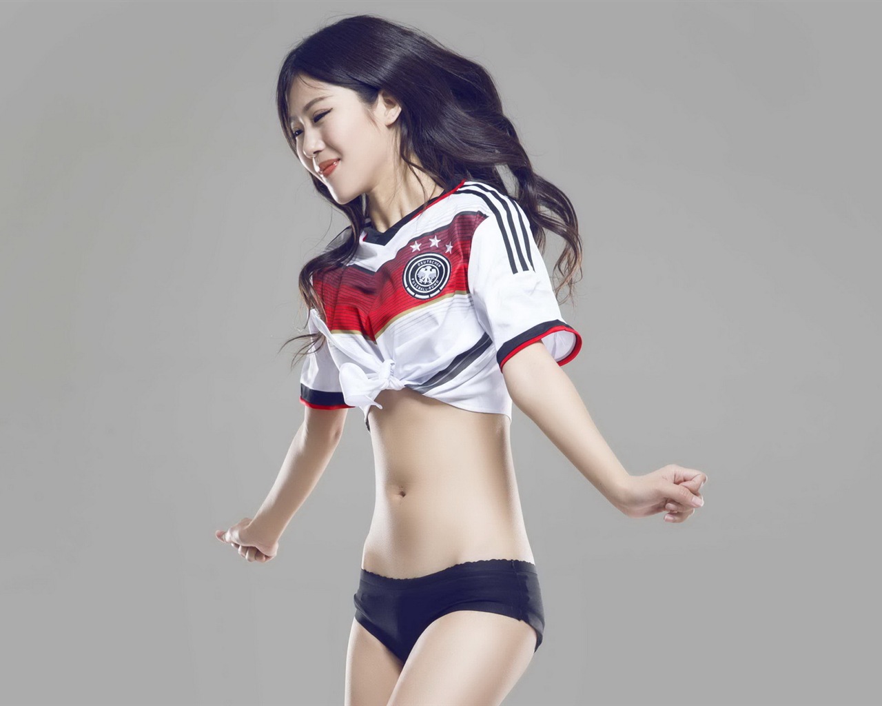 32 maillots Coupe du Monde de football, bébé fonds d'écran magnifiques filles HD #5 - 1280x1024
