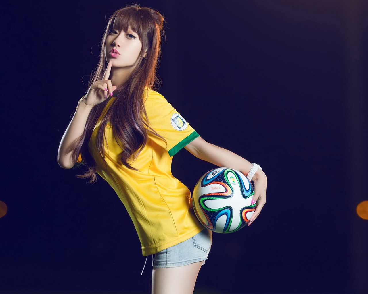32 World Cup dresy, fotbalové dítě krásné dívky HD Tapety na plochu #12 - 1280x1024