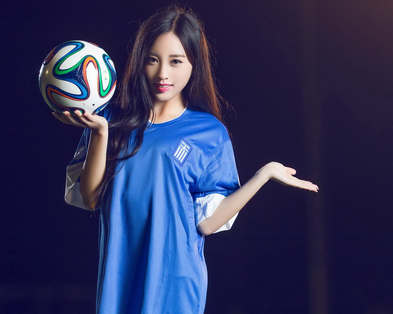 32 camisetas de la Copa del Mundo de fútbol, bebé wallpapers hermosas chicas HD #16 - 1280x1024