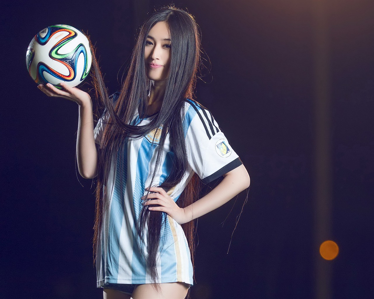 32 camisetas de la Copa del Mundo de fútbol, bebé wallpapers hermosas chicas HD #23 - 1280x1024