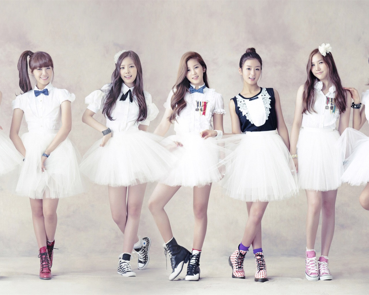 Korejský hudební dívčí skupina, růžové HD tapety na plochu #4 - 1280x1024