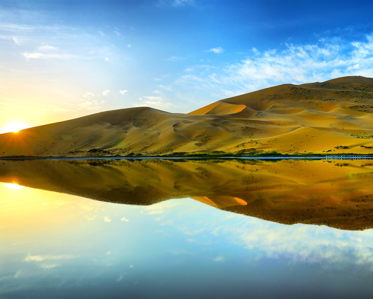 Спокойное озеро с отражением воды, 8 HD обои для Windows #12 - 1280x1024