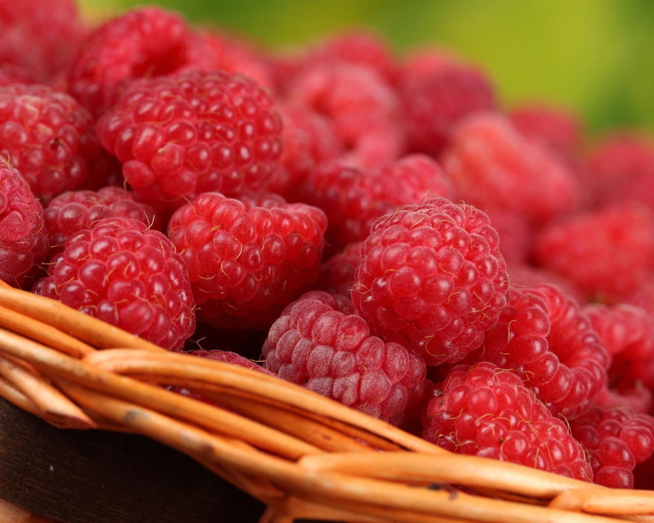 Sweet red raspberry HD wallpapers #5 - 1280x1024